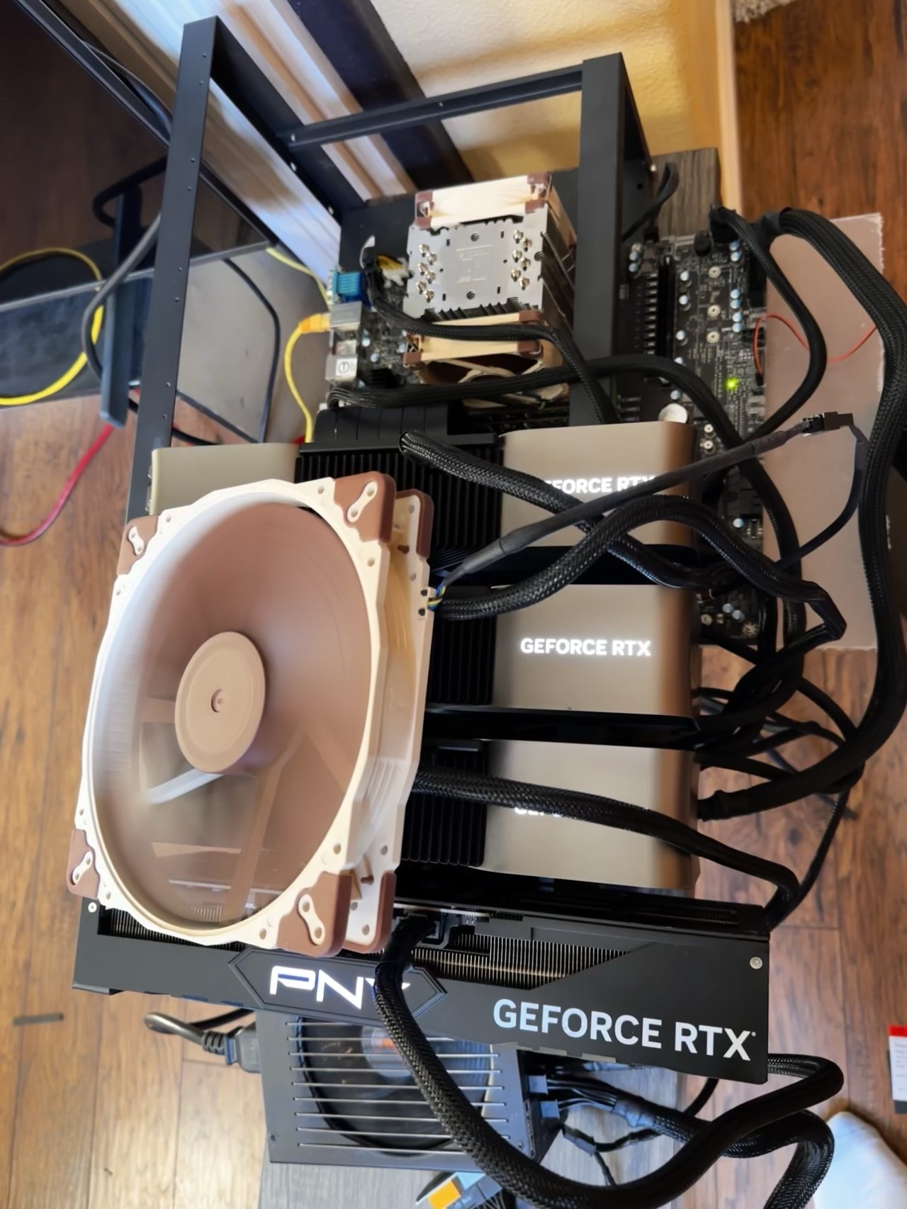 Rig dengan 4x GPU NVIDIA 4090